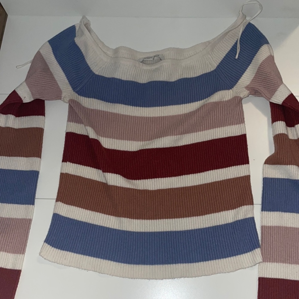 Off the shoulder American Eagle Cropped Sweater